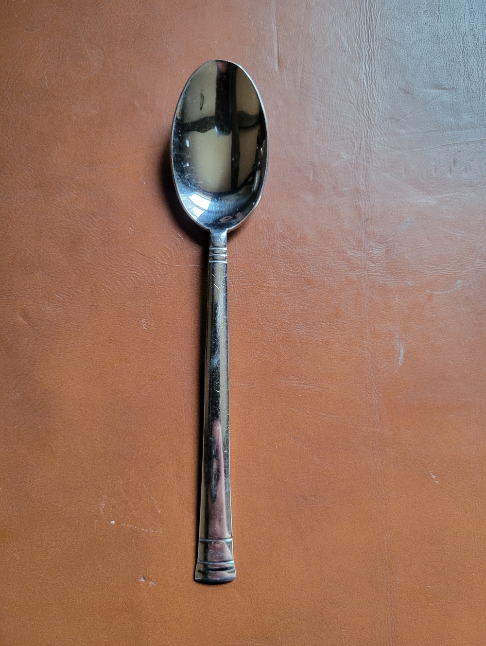 ONEIDA SUNNYBROOK STAINLESS DINNER SPOON 6" Bands